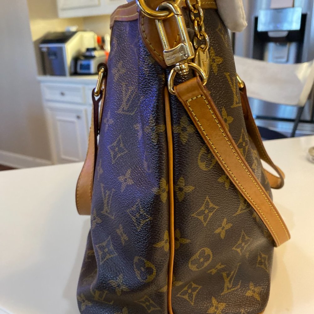 Louis Vuitton Monogram Canvas Palermo PM - Picture 6 of 8